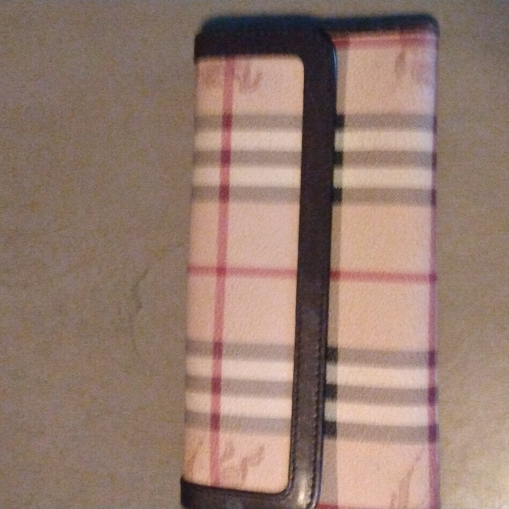 Burberry wallet unisex